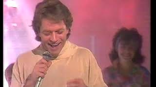 ROBERT PALMER quotDiscipline of lovequot 1985  TOCATA  Spanish TV Show [upl. by Pry]