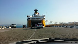 Come imbarcare la macchina sul traghetto al Golfo degli Aranci Victoria CorsicaSardinia Ferries [upl. by Haelhsa632]