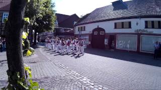 Fanfarenzug an der St Margarethenkirche beim Schützenfest 2015 in Wadersloh [upl. by Ruthven]