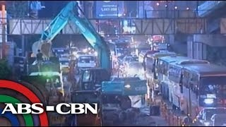 Traffic at EDSA barely moving due to reblocking [upl. by Yekim]