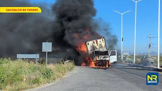 Bloqueos carreteros en Zacoalco de Torres [upl. by Rabiah]