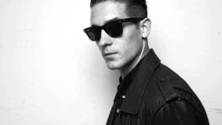 Runaround Sue GEazy ft Greg Banks [upl. by Oys]