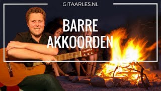 Barré Akkoorden op Gitaar Leren Spelen Gitaarcursus Gitaarles [upl. by Eelynnhoj]