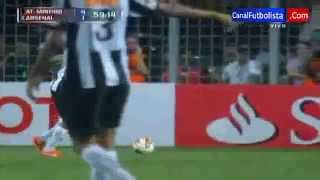 Gol De Ronaldinho  Atletico Mineiro VS Arsenal Copa Bridgestone Libertadores 2013 [upl. by Ynnek]