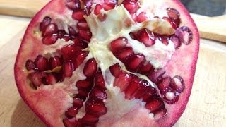 How To Deseed a Pomegranate in 10 Seconds [upl. by Nicholson98]