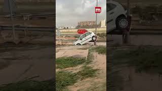 Coches amontonados en barro en el Barrio de la Torre I MARCA [upl. by Crescint]