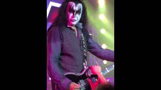 Gene Simmons being extra accommodating to a fan on KISS KRUISE IV [upl. by Innoj680]