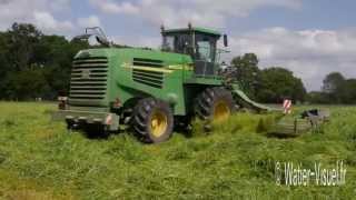 Coupe de Ray grass avec une John deere 7400 équipée dun groupe de fauche [upl. by Ydarg]