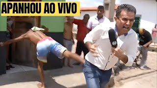 JORNALISTA APANHA AO VIVO NO JORNAL E VIRALIZA [upl. by Eitsrik]