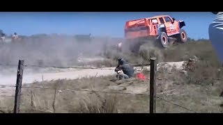 DAKAR  ESPECTACULAR SALTO de ROBBY GORDON [upl. by Markowitz]