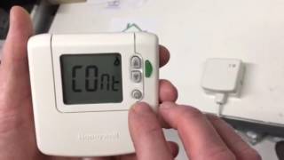 How to rebind a Honeywell DTS92E Thermostat amp BDR91 Relay Box [upl. by Karab403]