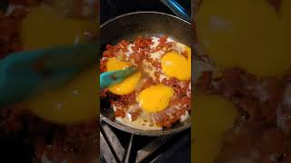 huevos con chorizo huevosconchorizo recetasfaciles shortvideo platillosmexicanos [upl. by Sheehan]