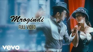 Oru Kal Oru Kannadi  Kaadhal Oru Video  Udhayanidhi Hansika [upl. by Eilsek]