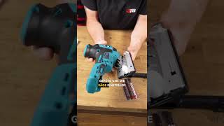 👀 Diese MAKITA STICHSÄGE hat 40V POWER und ist einfach nur Makita JV 001 im Speed Check shorts [upl. by Borgeson]