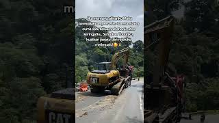 Kembali mobilisasi cat 320 D blaraaakke siantar lembahanai automobile excavatorbesar excavator [upl. by Nassah]