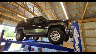 1993 Chevy Fullsize Blazer gets Flowmaster 40 series mufflers [upl. by Kallista169]