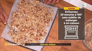 Coup dfood  Granola maison [upl. by Amyaj498]