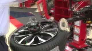 The TC3700 Center Clamp Tire Changer from Hunter Engineering [upl. by Auhs938]