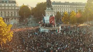 “Siamo tutti antifascisti” in Place de la République [upl. by Ylluz]