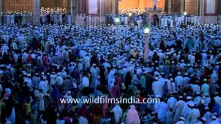 Crowds gather for Muslim festival at Jama Masjid Mosque Old Delhi [upl. by Blasien974]