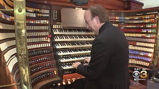 A Look At The Famous Wanamaker Organ At Macys Philadelphia [upl. by Ainala]