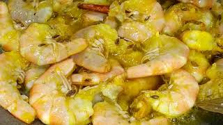 Lau Chingri Recipe  বাঙালীর সাধের লাউ চিংড়ি  Bottle Gourd cooked with Prawns [upl. by Ker]