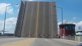 Drawbridge in Green Bay with 2 Ship Horns [upl. by Asserac]