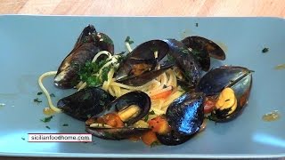 Espaguetis con mejillones  ESP [upl. by Lyndsay593]