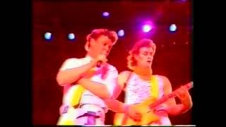 Skyhooks BALWYN CALLING LIVE 84 [upl. by Mich]