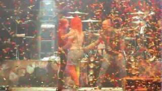 Paramore  Misery Business LIVE  Madrid 11072011 Palacio Vistalegre U18 Drew Tua [upl. by Ggerg]