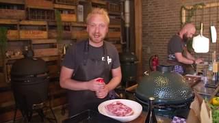 Buikspek lowampslow recept op de kamado BBQ  Big Green Egg Bastard en Kamado Joe [upl. by Nnagem213]