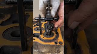 Remove the inner bearing puller Good tools to share Puller puller [upl. by Nnylrefinnej744]