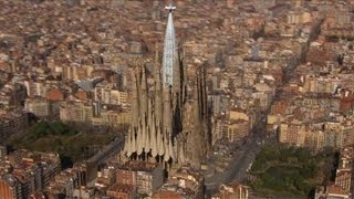 Video de Sagrada Familia terminada [upl. by Aisatan]