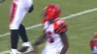 Chad Ochocinco kickes a extra point [upl. by Way]