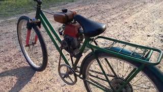 Bicicleta com motor de roçadeira Só o cano [upl. by Noneek]