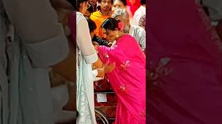 Kajol SLIPS And Falls In Public At Durga Puja Pandal shorts kajol ajaydevgan [upl. by Haisi]