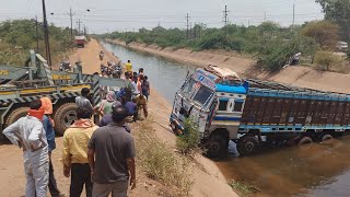 yah Kya Ho Gaya 😨 gadi nahane Gai vahin fans gai tata truck TATA 4225c [upl. by Yxel]