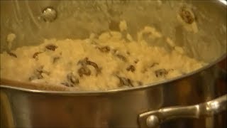 Recipe for Sweet and Creamy Rice Pudding with Golden Raisins and Cinnamon [upl. by Laroy]