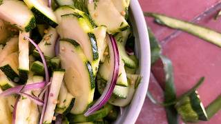 Schüttelgurken mit Zucchini  Schüttelsalat einfach lecker [upl. by Htebasil]