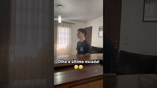 A escada rolante 🤣 irmaos humor comedia família [upl. by Sadirah]