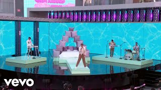 Glass Animals  Glass Animals – Heat Waves Live on The 2021 Billboard Music Awards [upl. by Luby]