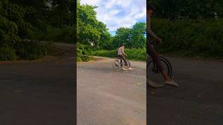 cycle stunt rolling stoppie viralshorts rollingstoppie subscribe 🤡 [upl. by Yllrebmik146]