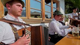 Gamsjagerbuam auf der MittenwalderHütte [upl. by Hedberg557]