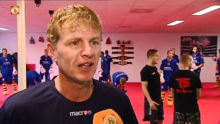 Kickbokser Andy Souwer leert FC Den Bosch vechten [upl. by Bywoods]