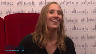 Chien de garde  Interview de la réalisatrice Sophie Dupuis [upl. by Aketahs]