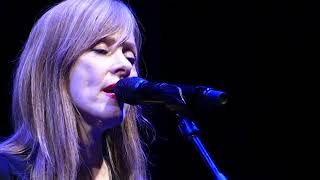 Suzanne Vega I concerti nel parco 2022 [upl. by Anayra887]