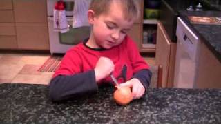 How to use the Tupperware OrangeCitrus Peeler [upl. by Etteuqram]