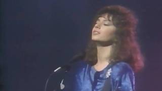 BANGLES  MANIC MONDAYLIVE 1986 [upl. by Demmer]