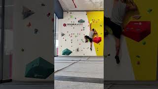 🧗Bloquecito en ➡️ Ongravity Indoor Climbing parkour climb climbing escalada [upl. by Lledyl]