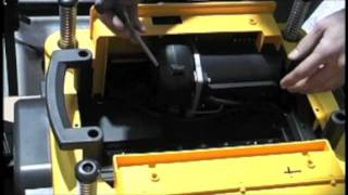 How to Change the Blades in a Dewalt DW735 Planer [upl. by Leighton]